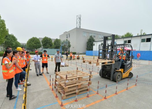 能工巧匠齐聚&nbsp;<wbr>看谁技高一筹，天府新区举办2016